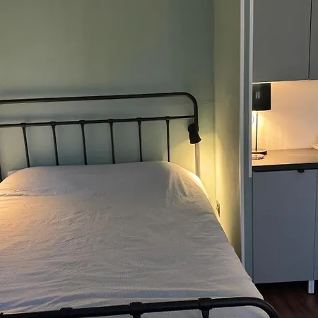 Private Room In Cologne Poll Экстерьер фото