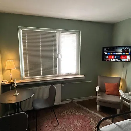 Private Room In Cologne Poll Экстерьер фото